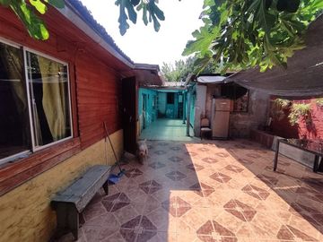 Linda Casa , El Libano con Sta Teresa de los And