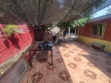 Linda Casa , El Libano con Sta Teresa de los And