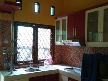Rumah 1 lantai siap huni semi furnished di juragan sinda dekat ui depok