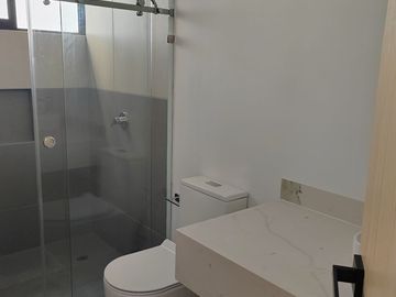 VENTA CASA EN PASEOS COUNTRY, MÉRIDA, YUCATÁN