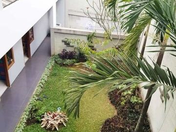 Rumah Modern Minimalis dekat Tol Pasteur Maranatha Bandung
