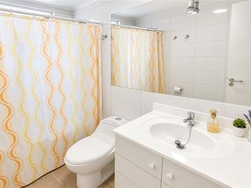 REAL OPORTUNIDAD: Amplio Departamento en venta de 3H y 2B
