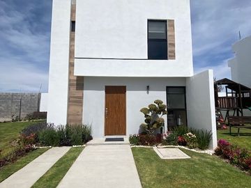CASA NUEVA EN VENTA EN CONDOMINIO AL PONIENTE DE AGUASCALIENTES