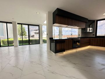 VENTA CASA EN TAMARINDOS