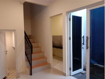 Rumah Town House Siap Huni Dkt Jalan Raya Wibawa Mukti Jati Asih Bekasi