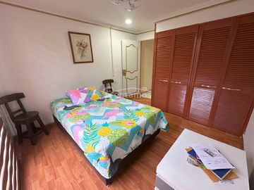 apartamento en venta en aguacatala. Cod V776179