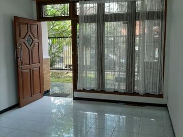 RUMAH TINGGAL JL. Jemur Sari V Siap huni, Row jalan 7 meter