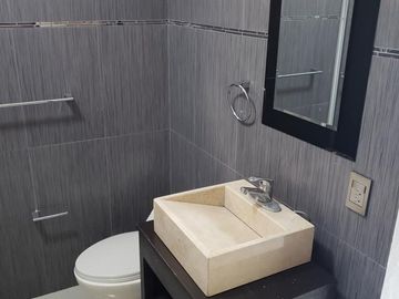 Casa en Venta en Manzanillo, Fraccionamiento Real Santiago