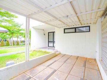 Rumah Asri 8 Menit ke Mall The Park Sawangan 2 Lt Dibantu KPR J-41132