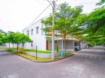Rumah Asri 8 Menit ke Mall The Park Sawangan 2 Lt Dibantu KPR J-41132