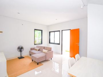 Rumah Asri 8 Menit ke Mall The Park Sawangan 2 Lt Dibantu KPR J-41132