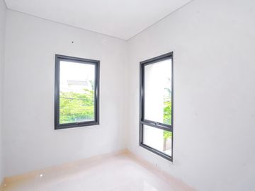 Rumah Asri 8 Menit ke Mall The Park Sawangan 2 Lt Dibantu KPR J-41132