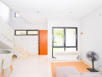 Rumah Asri 8 Menit ke Mall The Park Sawangan 2 Lt Dibantu KPR J-41132