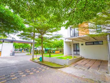 Rumah Asri 8 Menit ke Mall The Park Sawangan 2 Lt Dibantu KPR J-41132