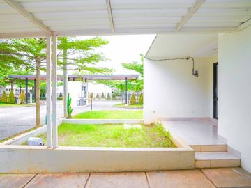 Rumah Asri 8 Menit ke Mall The Park Sawangan 2 Lt Dibantu KPR J-41132