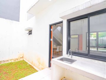 Rumah Asri 8 Menit ke Mall The Park Sawangan 2 Lt Dibantu KPR J-41132