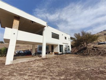 Casa en venta de 3 dorm. en Lampa