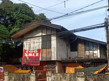 FOR SALE: Old House in 88 Cambridge Cubao, Quezon City