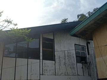 FOR SALE: Old House in 88 Cambridge Cubao, Quezon City