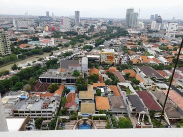 Apartemen Trillium Full Furnish View Pool and City