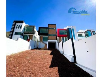 CASA EN VENTA EN SAN JUAN DEL RIO QUERETARO