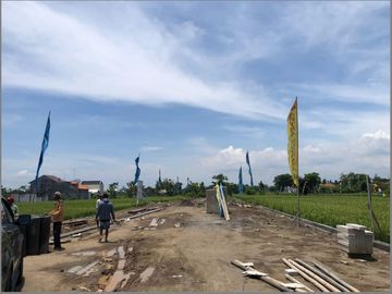 Unit Modern Dalam Perumahan Eksklusif di Nglinggi