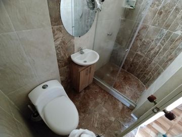 casa en venta en nueva floresta. Cod V16059