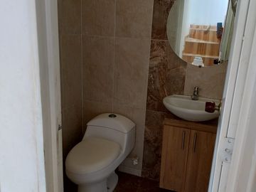 casa en venta en nueva floresta. Cod V16059