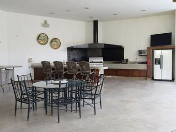 ESPECTACULAR CASA DE 1 PLANTA EN EL URO