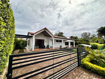 casa campestre en venta en la mesa. Cod V1460
