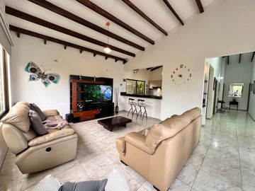 casa campestre en venta en la mesa. Cod V1460