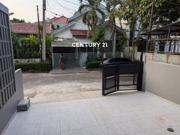 Rumah Baru Modern Tropical Di Sektor 9 Bintaro Cw 18702