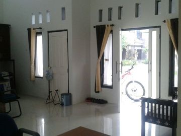 House for sale in Meninting only 50 meter from the beach