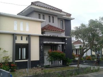 House for sale in Meninting only 50 meter from the beach