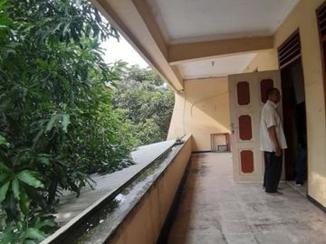 Rumah Dukuh Kupang Barat Bebas banjir, bisa untuk rumah kost