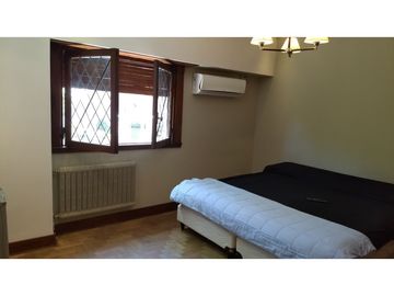 Chalet cinco ambientes.