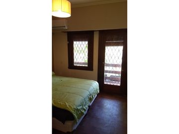 Chalet cinco ambientes.