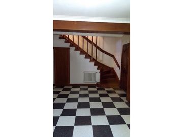 Chalet cinco ambientes.