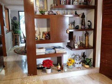 PRECIOSA RESIDENCIA  EN LOMAS HIPÓDROMO