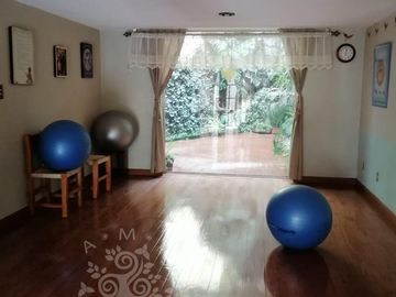 PRECIOSA RESIDENCIA  EN LOMAS HIPÓDROMO