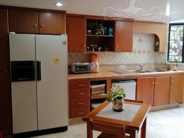 PRECIOSA RESIDENCIA  EN LOMAS HIPÓDROMO