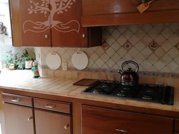 PRECIOSA RESIDENCIA  EN LOMAS HIPÓDROMO