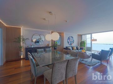 HERMOSO DUPLEX 4 DORMITORIOS EN VENTA FRENTE AL MAR EN MALECON