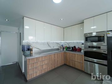 HERMOSO DUPLEX 4 DORMITORIOS EN VENTA FRENTE AL MAR EN MALECON