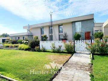 Casa en Venta en CONDOMINIO SANTA TERESITA DE LISEAUX