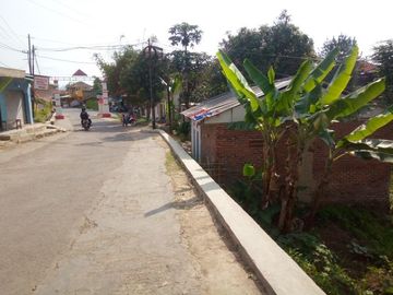226 M2 Tanah 2 Muka Jalan Untuk Usaha di Ngamprah, Bandung Barat