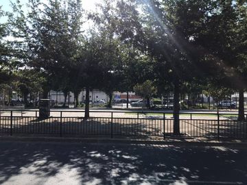 PLAZA CHILE PERU, CENTRO DE LA REINA