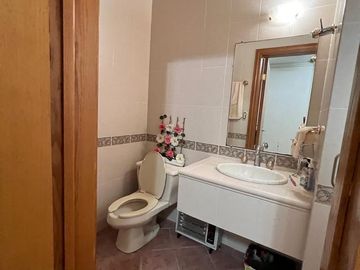 SE VENDE CASA EN Avenida José María Pino Suárez 210, Central Autobuses, Nuevo Centro de Monterrey, Monterrey, Nuevo León, 64018, MEX