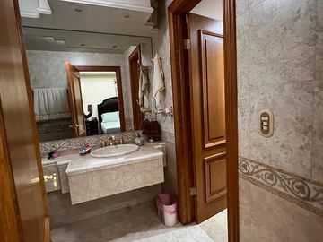 SE VENDE CASA EN Avenida José María Pino Suárez 210, Central Autobuses, Nuevo Centro de Monterrey, Monterrey, Nuevo León, 64018, MEX
