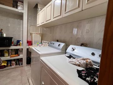 SE VENDE CASA EN Avenida José María Pino Suárez 210, Central Autobuses, Nuevo Centro de Monterrey, Monterrey, Nuevo León, 64018, MEX